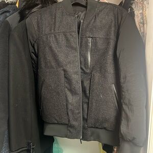Lululemon reversable puffer size 0
